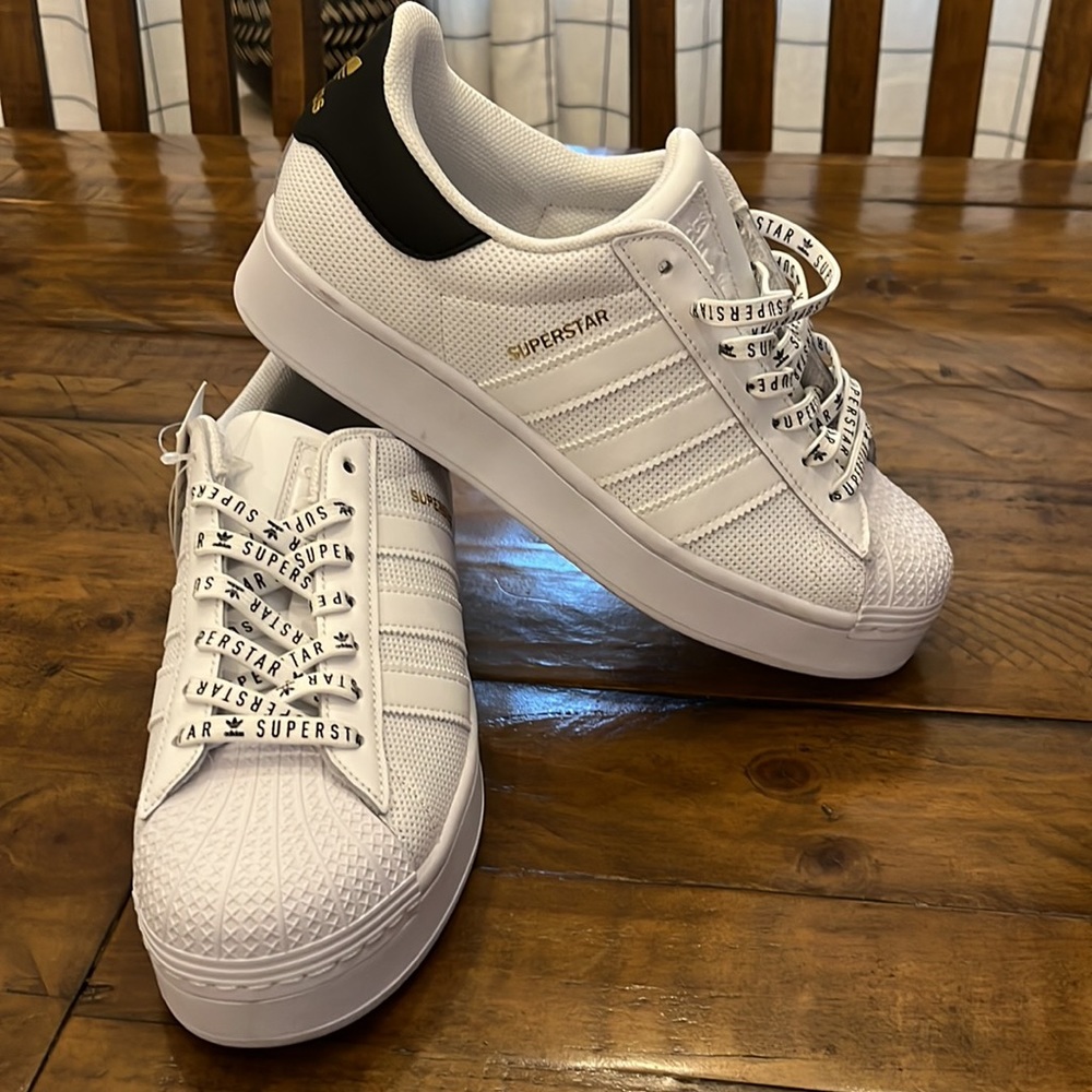 Adidas Superstar Bold Women’s size 9